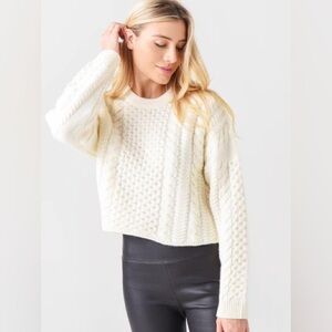 WOMEN'S WOOL CASHMERE CABLE CREWNECK SWEATER